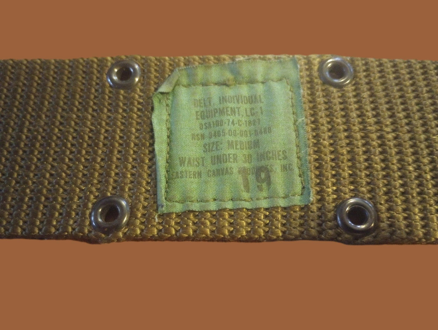 U.S MILITARY VIETNAM ISSUE M67 PISTOL BELT NYLON COMBAT BELT SIZE MEDIUM NEW NOS