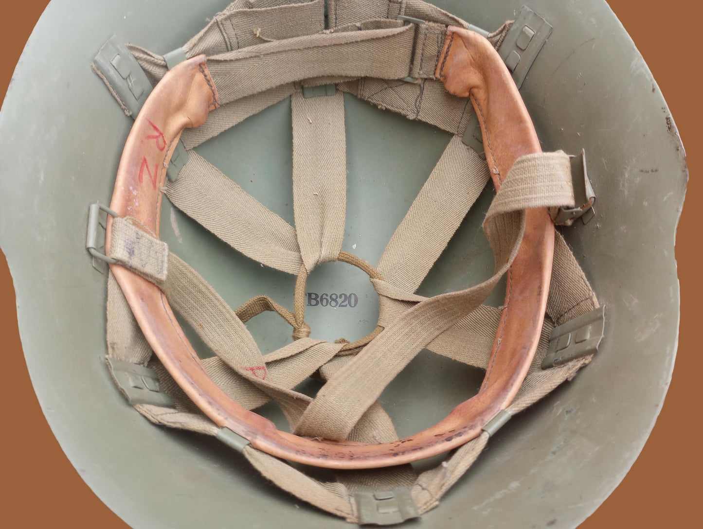 YUGOSLAVIAN COMBAT HELMET JNA YPA M59/85 YUGOSLAV PEOPLES ARMY RED STAR