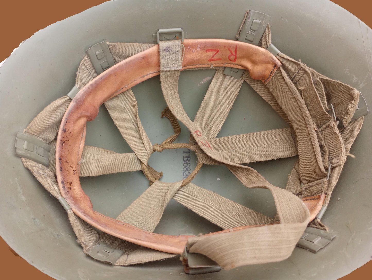 YUGOSLAVIAN COMBAT HELMET JNA YPA M59/85 YUGOSLAV PEOPLES ARMY RED STAR