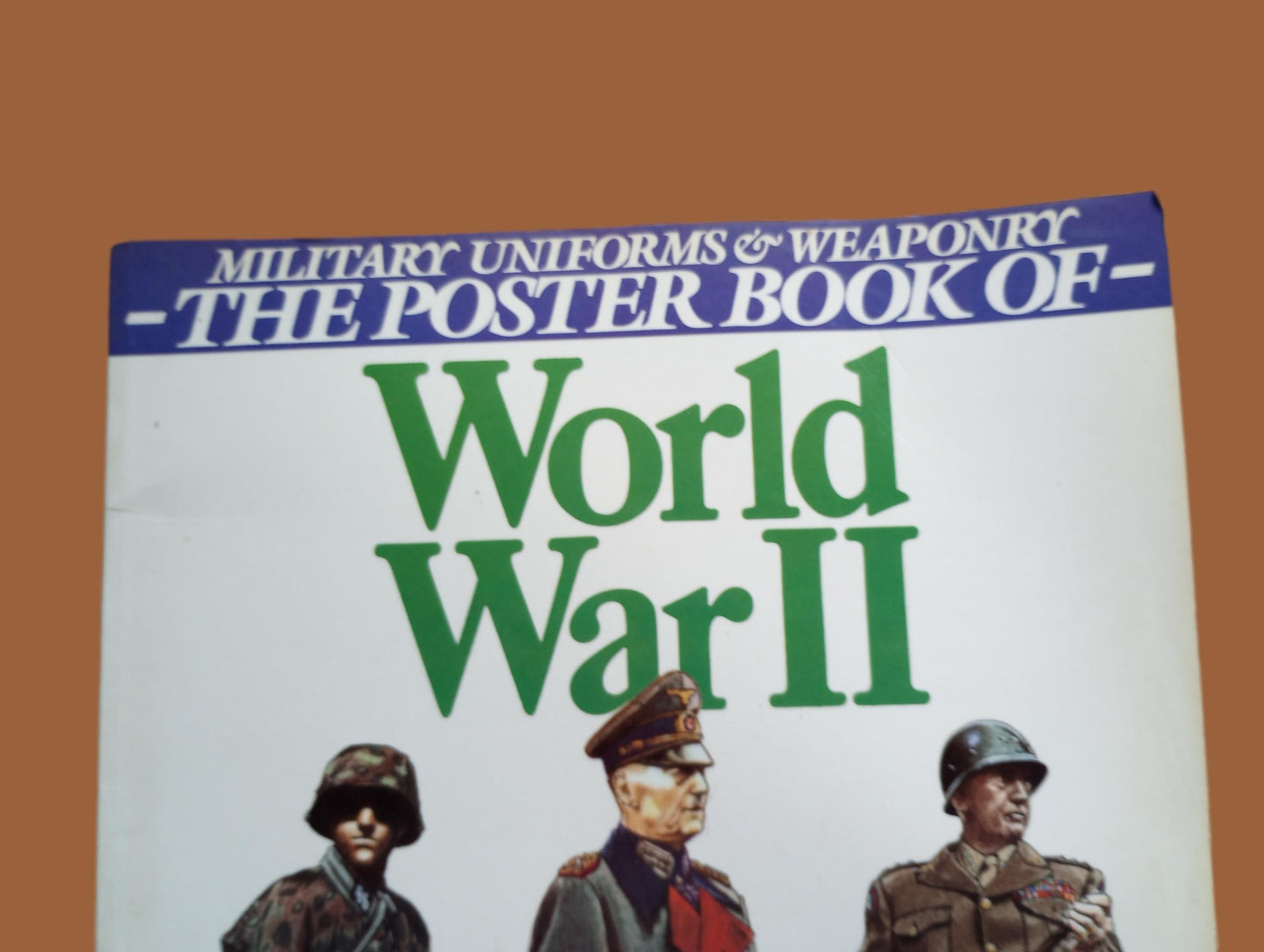 World War II Military Uniforms & Weaponry Reference poster book 90 illustrated