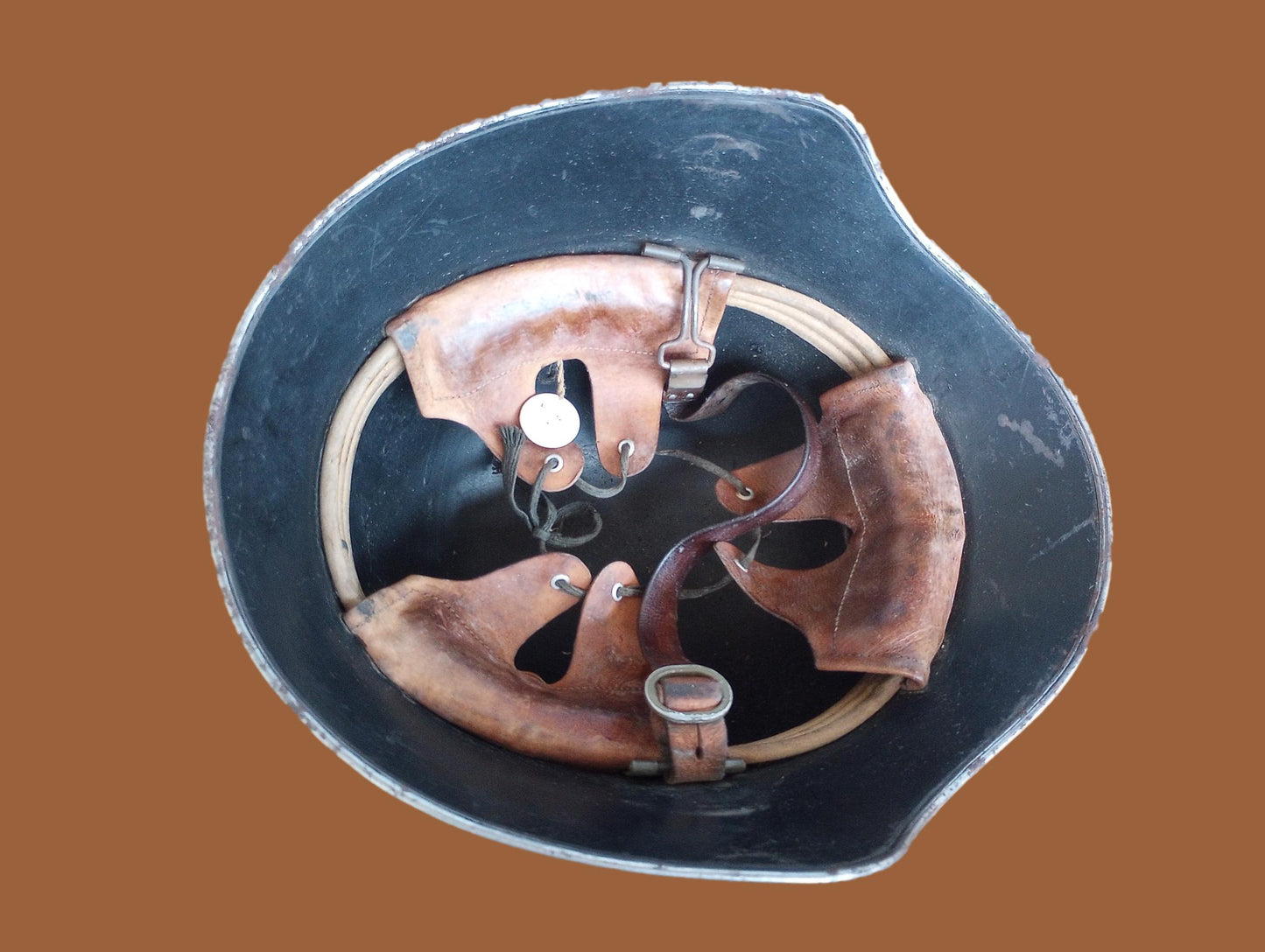 WWII ORIGINAL SWISS HELMET M-18/40 STEEL COMBAT HELMET LEATHER LINER