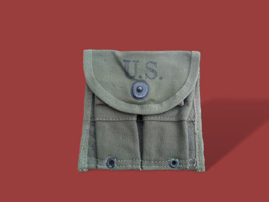GENUINE U.S MILITARY ISSUE CARBINE 30 CALIBER CLIP POUCH DATED 1952 CANVAS