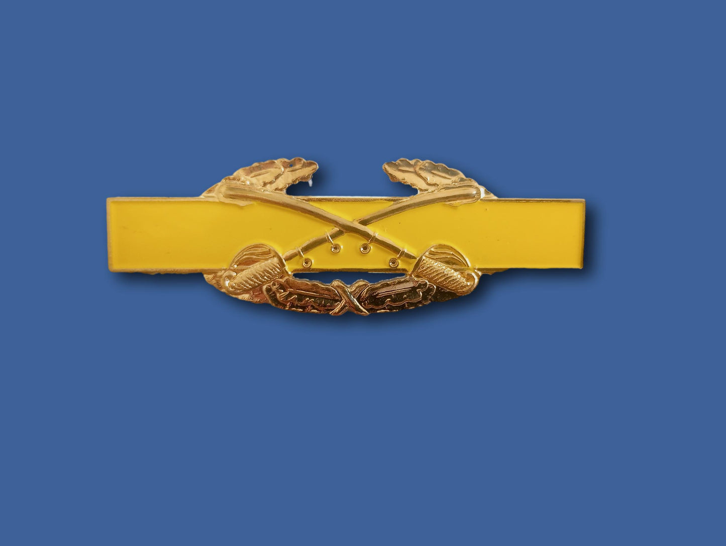 U.S MILITARY COMBAT CAVALRY HAT PIN BADGE DOUBLE CLUTCH BACK CROSSED SWORDS