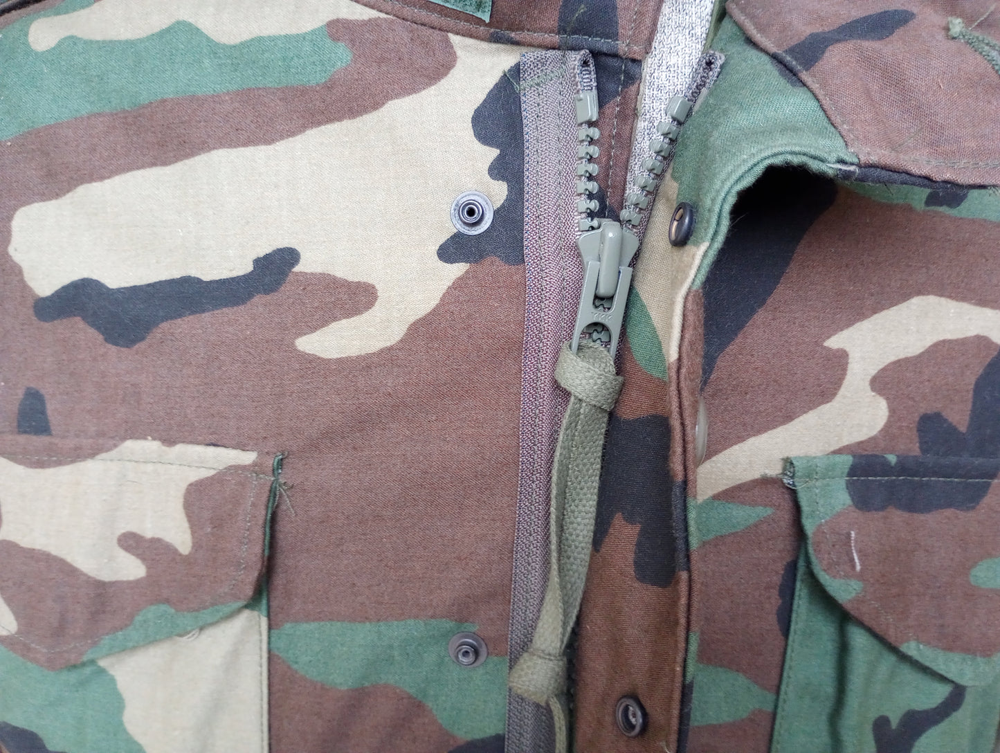 U.S MILITARY ISSUE M-65 FIELD JACKET WITH COLD WEATHER LINER WOODLAND CAMO NEW