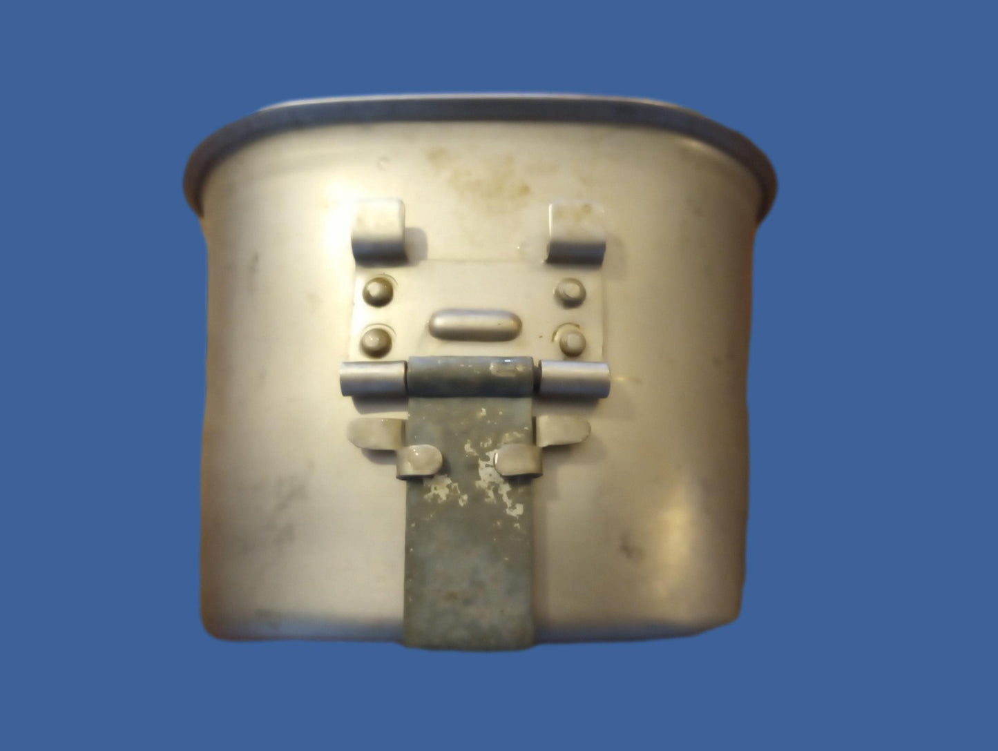 WWII U.S MILITARY CANTEEN CUP DATED 1945 STAMPED U.S  FOLEY MFG CO ORIGINAL