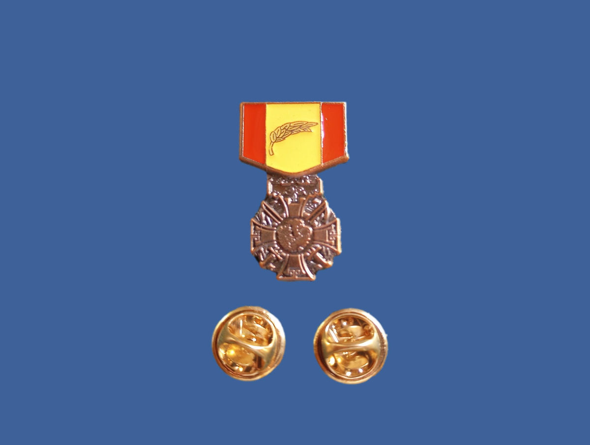 U.S MILITARY VIETNAM CROSS OF GALLANTRY MEDAL HAT LAPEL PIN MINI SIZE 1 1/8" NEW