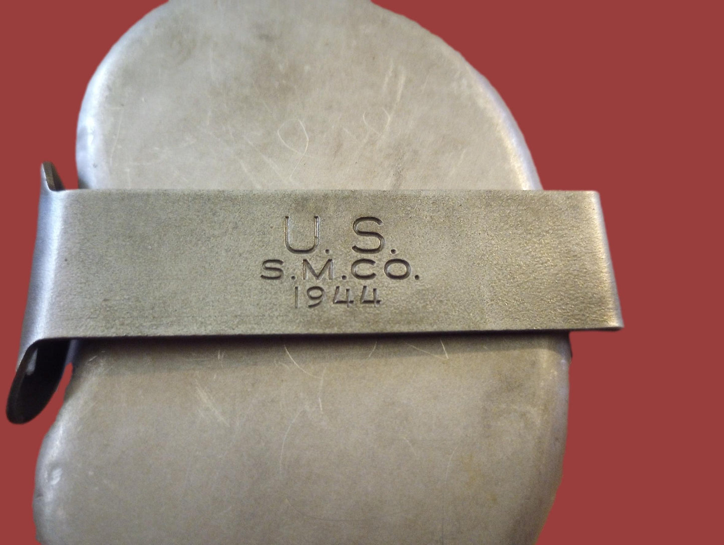 WWII U.S MILITARY CANTEEN CUP DATED 1944 STAMPED S.M CO ORIGINAL