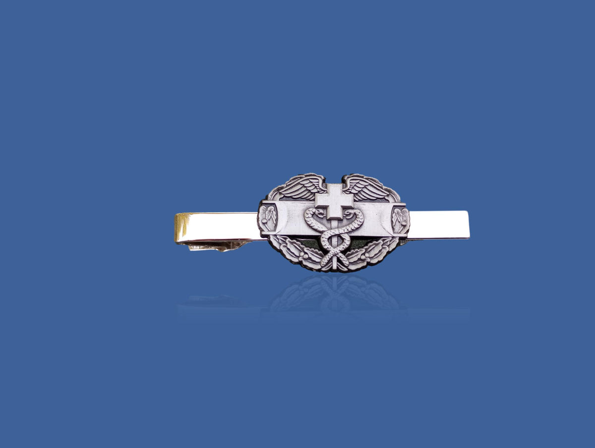 U.S MILITARY COMBAT MEDIC BADGE TIE BAR TIE TAC MADE IN THE U.S.A CMB BADGE