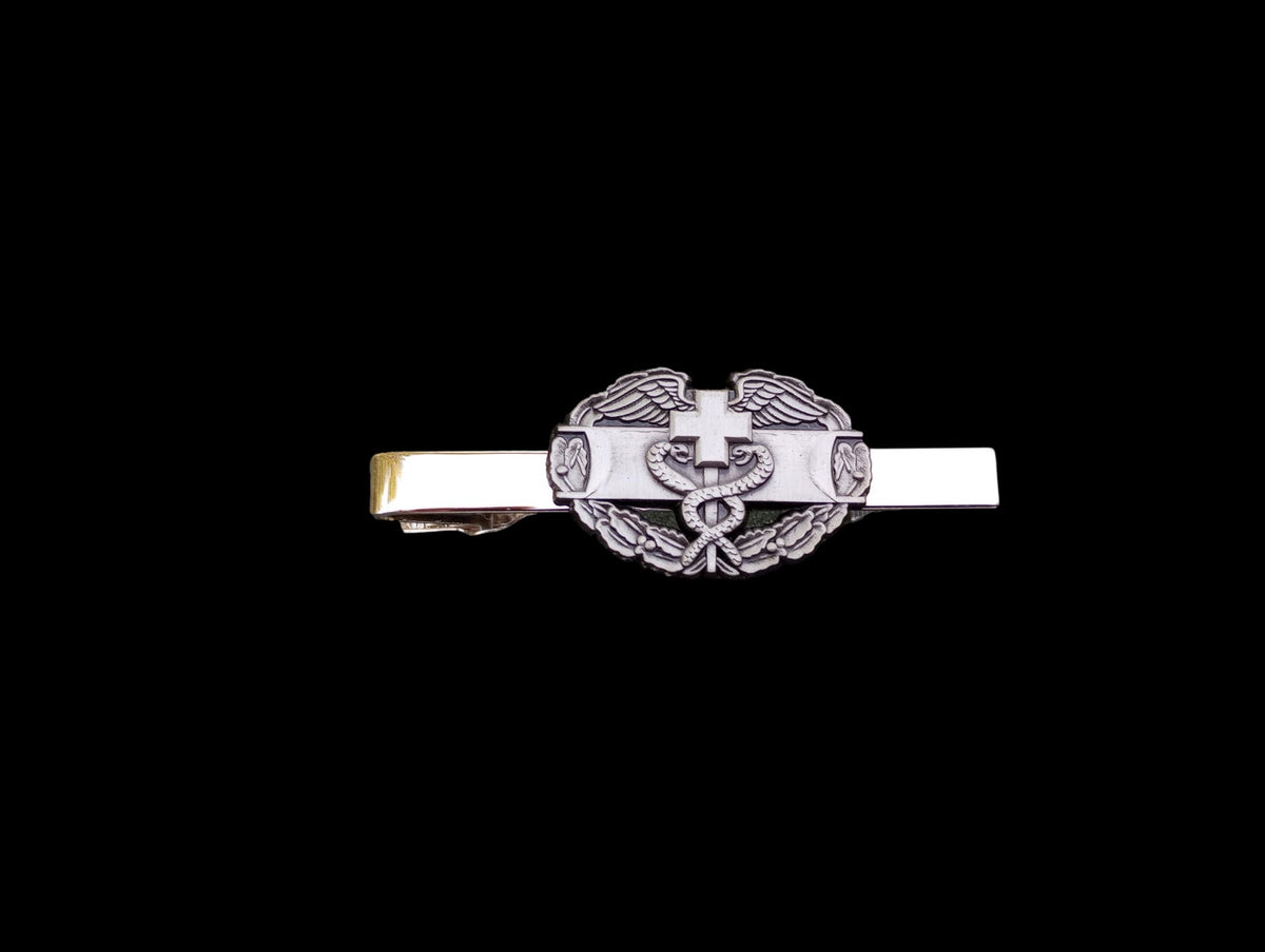 U.S MILITARY COMBAT MEDIC BADGE TIE BAR TIE TAC MADE IN THE U.S.A CMB BADGE