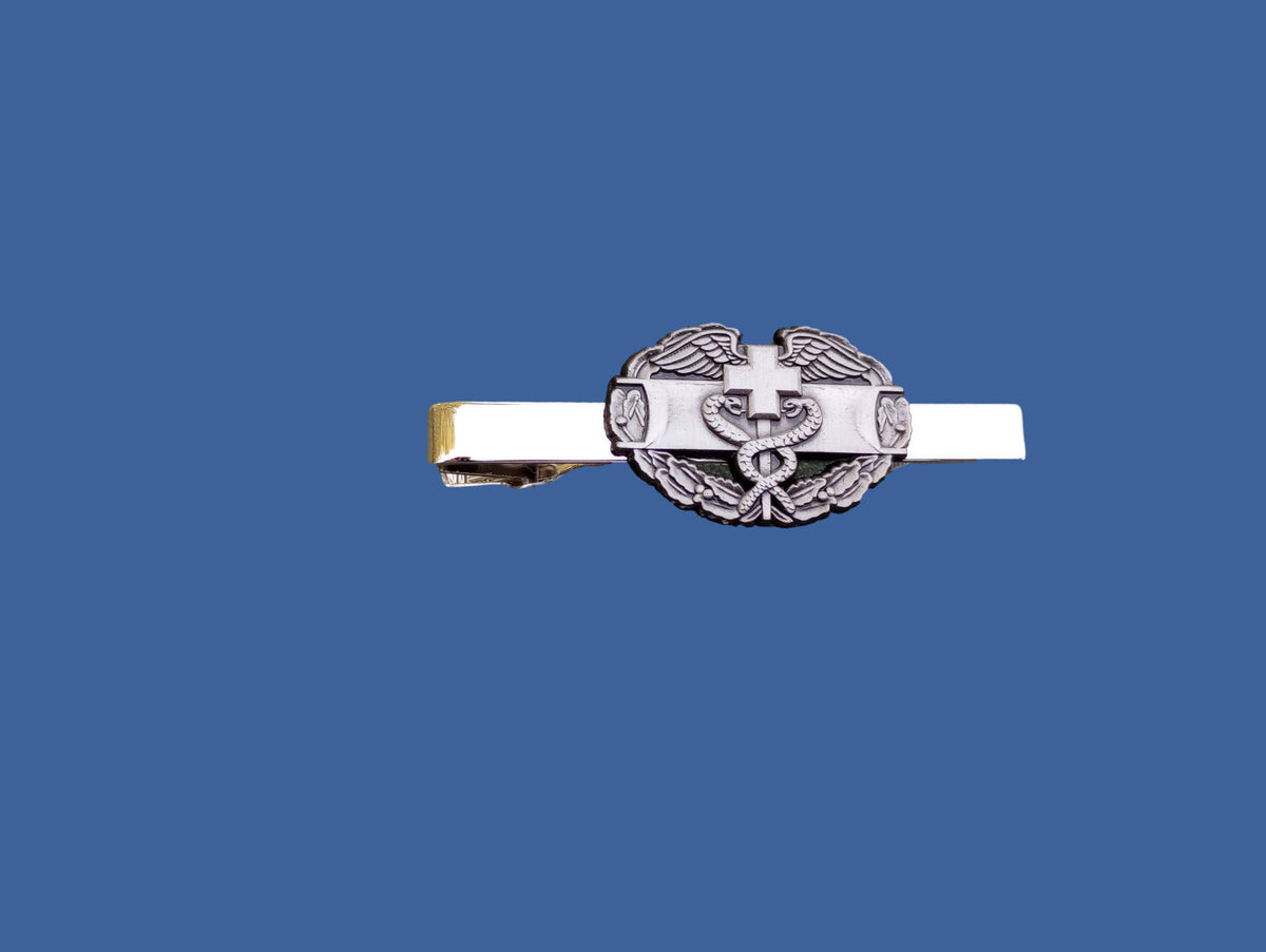 U.S MILITARY COMBAT MEDIC BADGE TIE BAR TIE TAC MADE IN THE U.S.A CMB BADGE