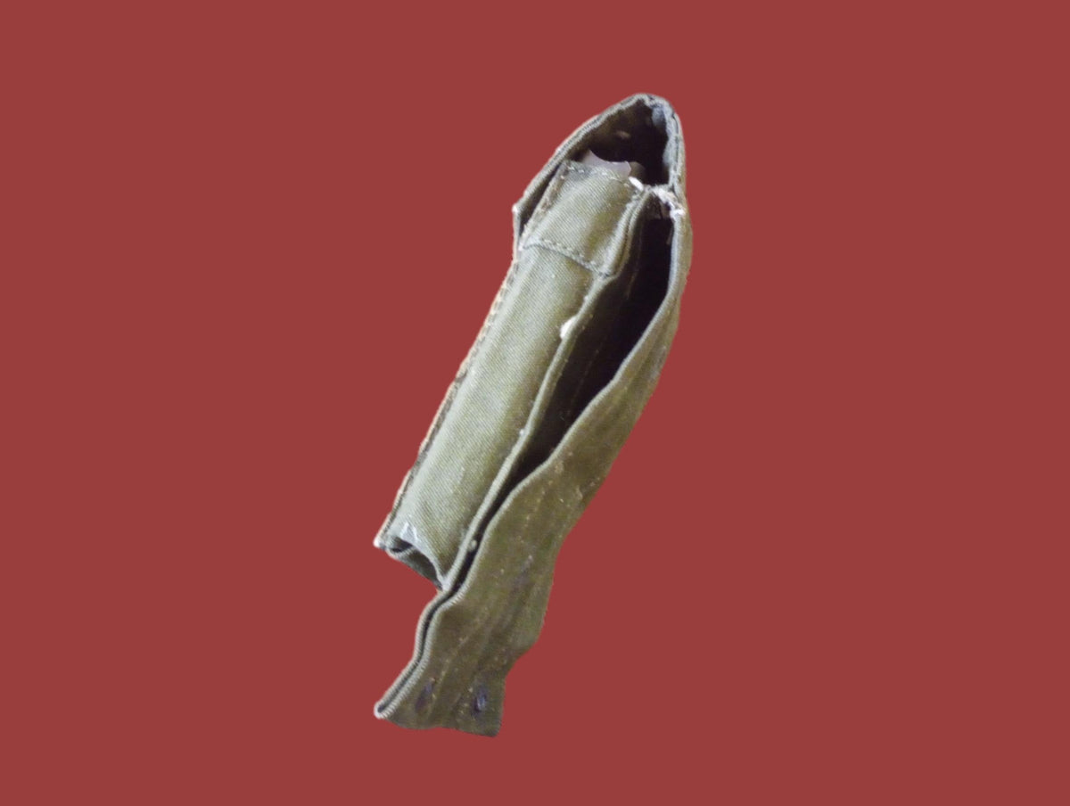 U.S MILITARY  AMMO MAGAZINE CLIP POUCH 20 RD 308 CAL MAG VIETNAM ERA
