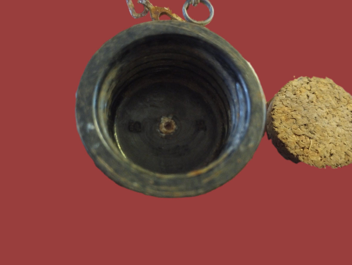 WWII U.S MILITARY CANTEEN BAKELITE CAP LID WITH CHAIN & CORK 1945 ALL ORIGINAL