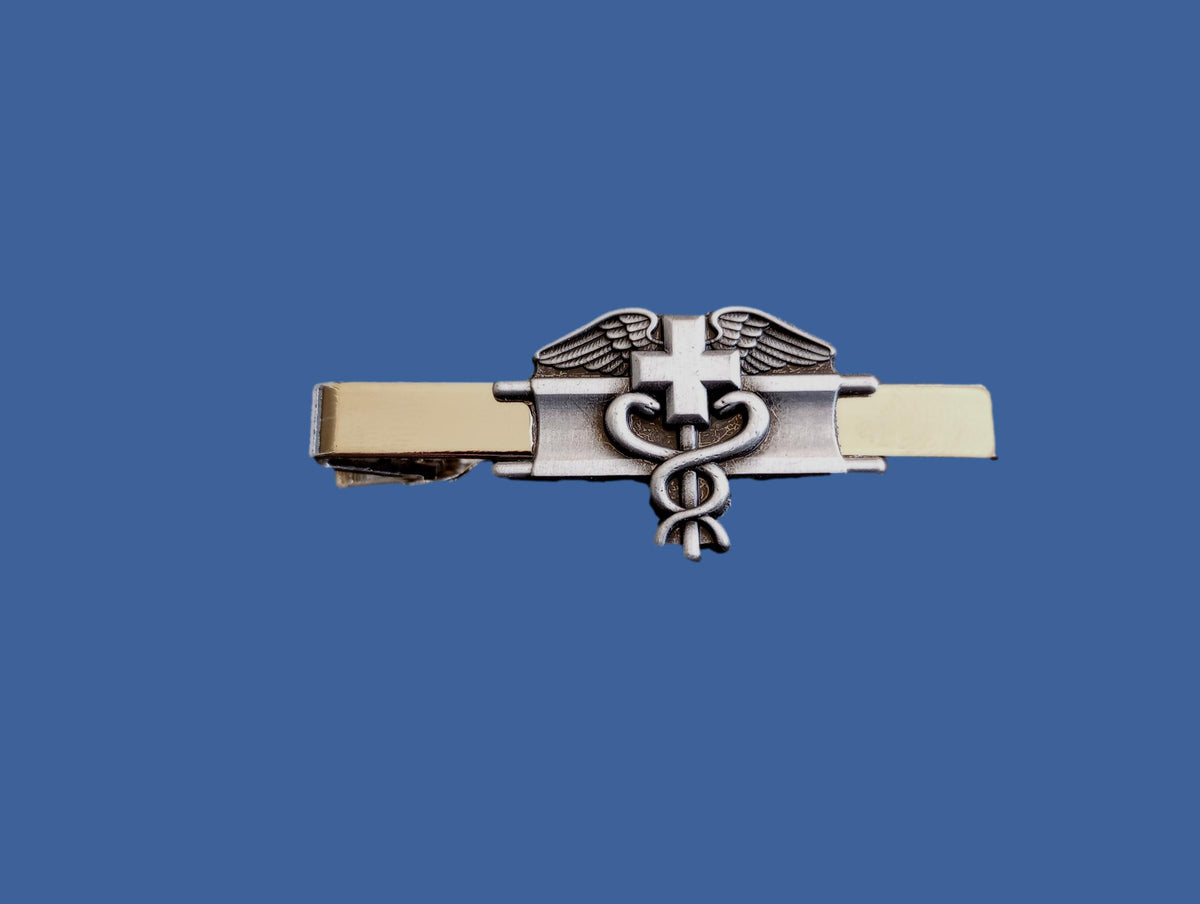 U.S MILITARY EXPERT FIELD MEDICAL BADGE TIE BAR TIE TAC MADE IN THE U.S.A