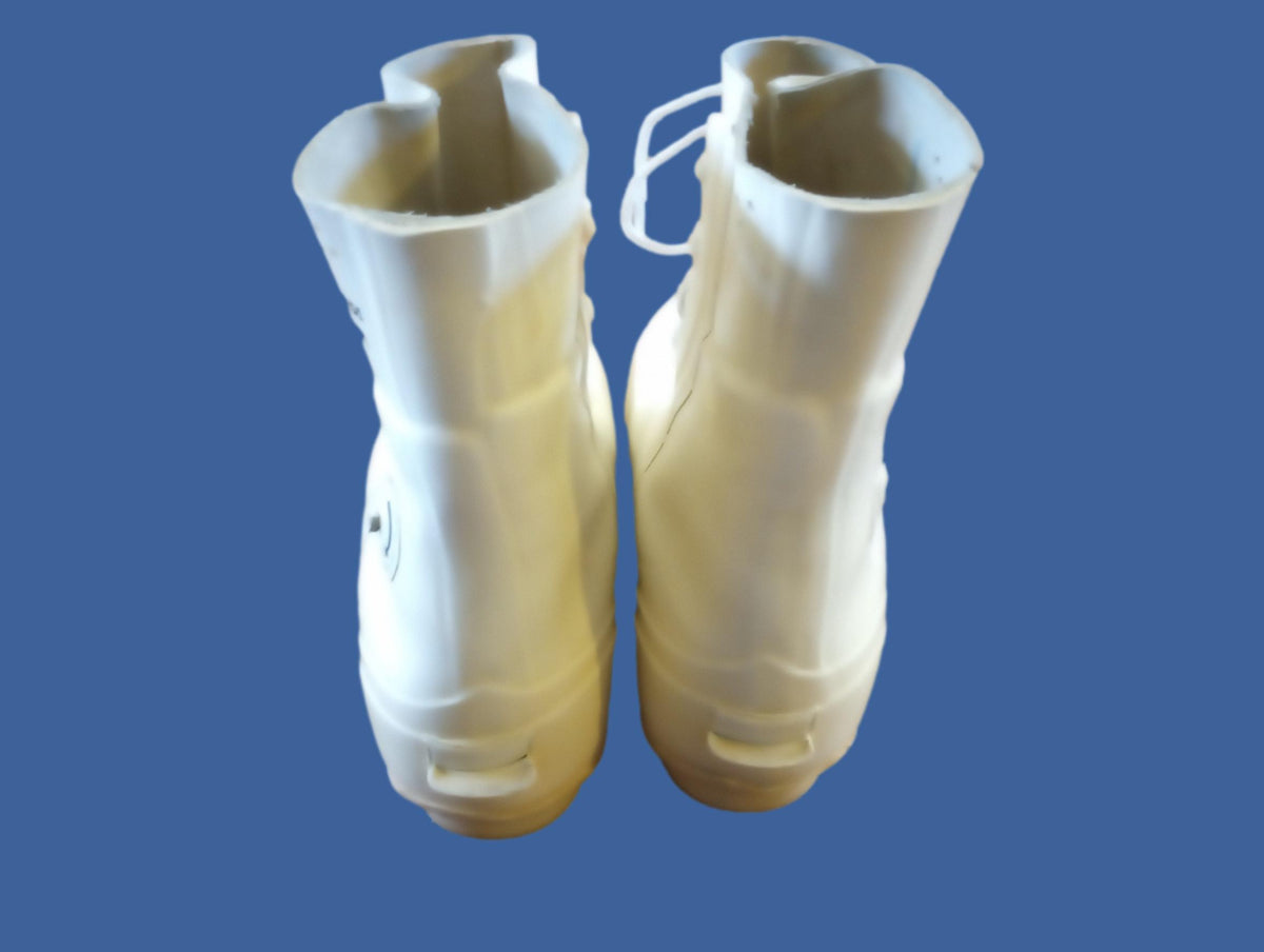 MICKEY MOUSE BUNNY BOOTS 9 REG FITS SIZE 10 REG MILITARY ISSUE ECW COLD WEATHER