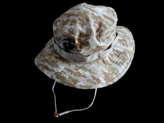 MARINE CORPS STYLE DIGITAL DESERT CAMOUFLAGE BOONIE HAT X- LARGE 7 3/4 WITH EGA