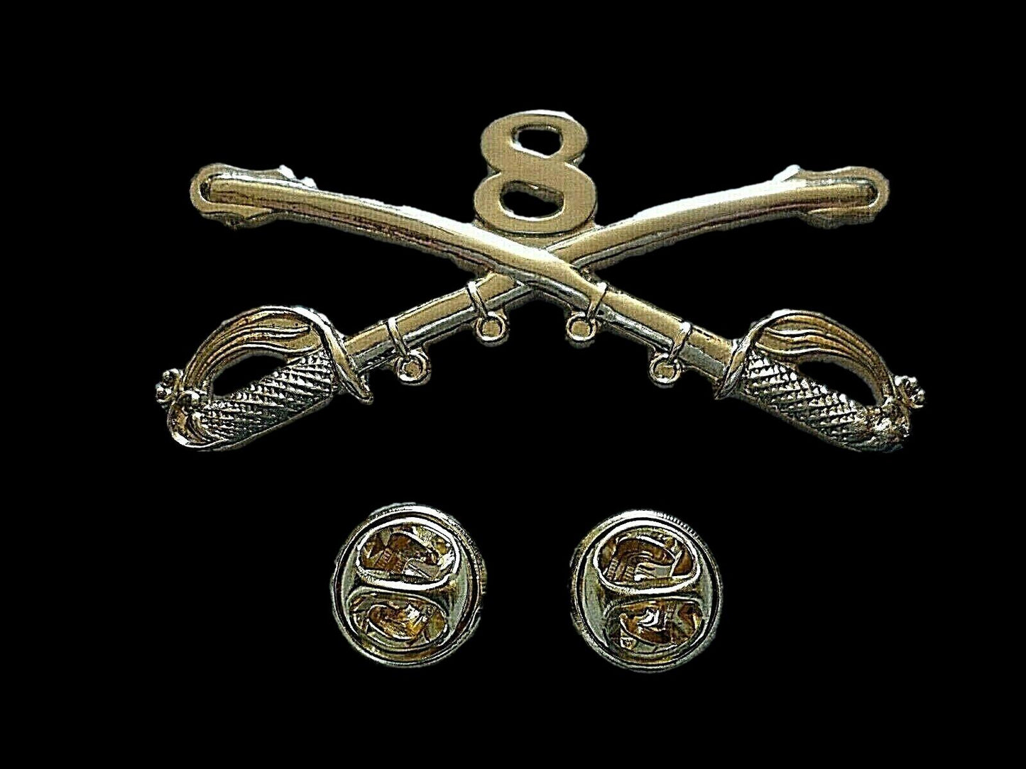 8th CAVALRY SWORDS SABERS  MILITARY HAT PIN  CAVALRY REGIMENT BADGE U.S ARMY