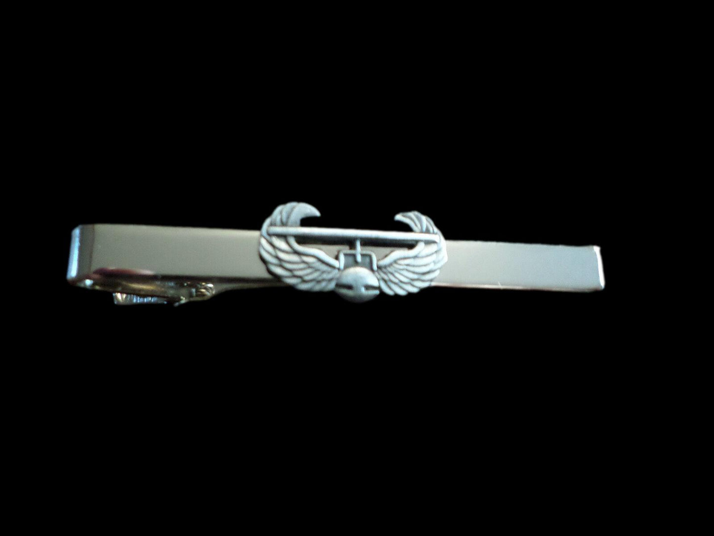 U.S MILITARY ARMY AIR ASSAULT BADGE TIE BAR TIE TAC AIR MOBILE U.S.A MADE