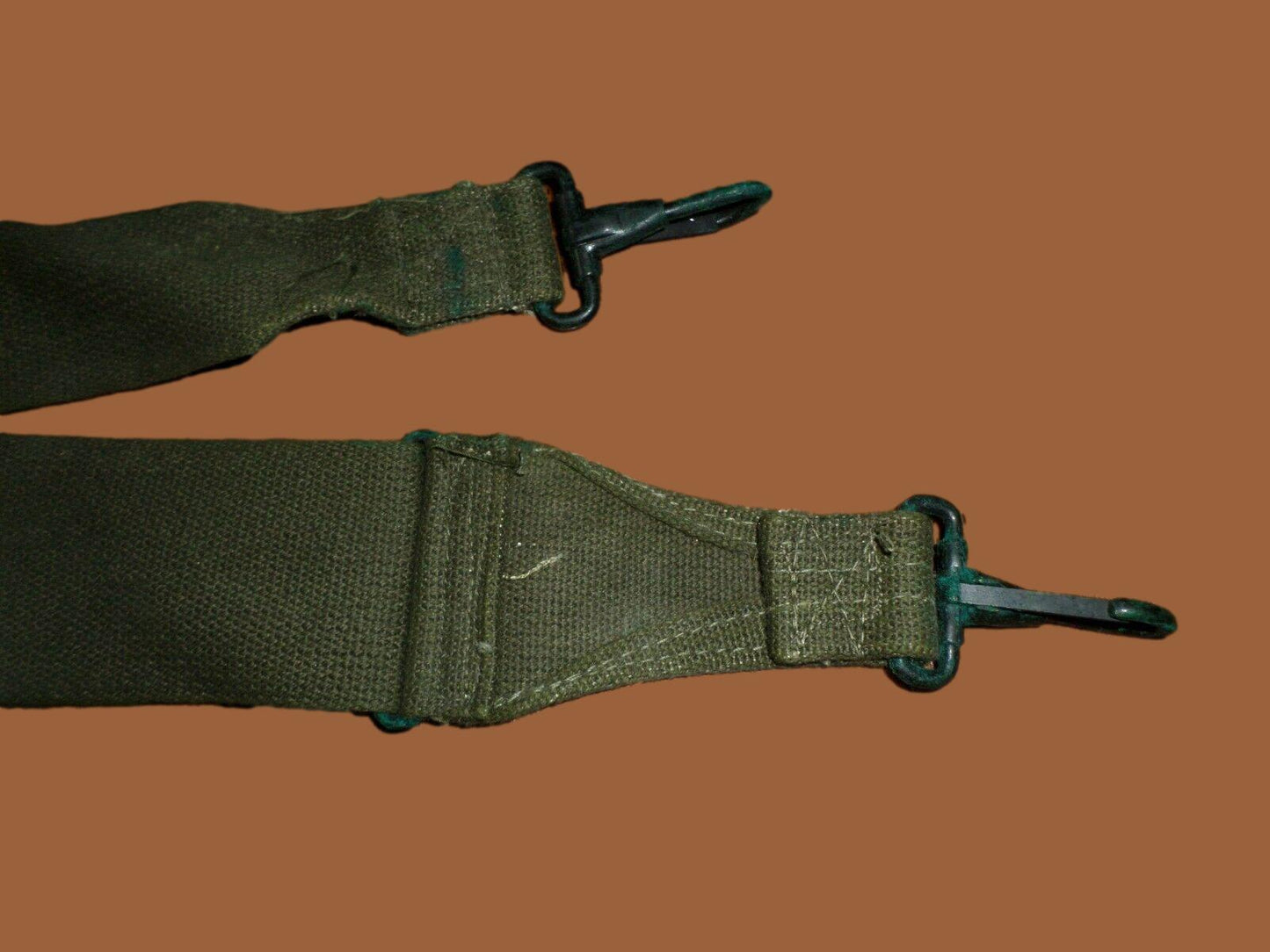 GENUINE U.S MILITARY ISSUE UTILITY STRAP  DATED 1950 VIETNAM KOREAN WAR ERA