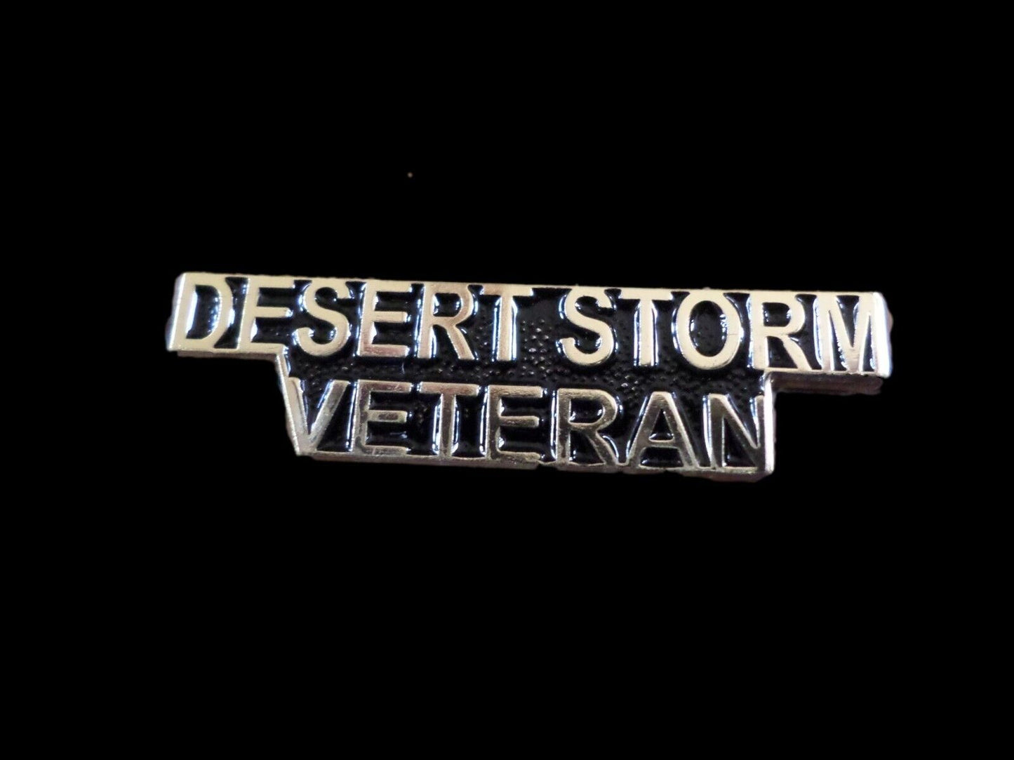 U.S MILITARY DESERT STORM VETERAN HAT PIN LAPEL PIN DSV CLUTCH BACK