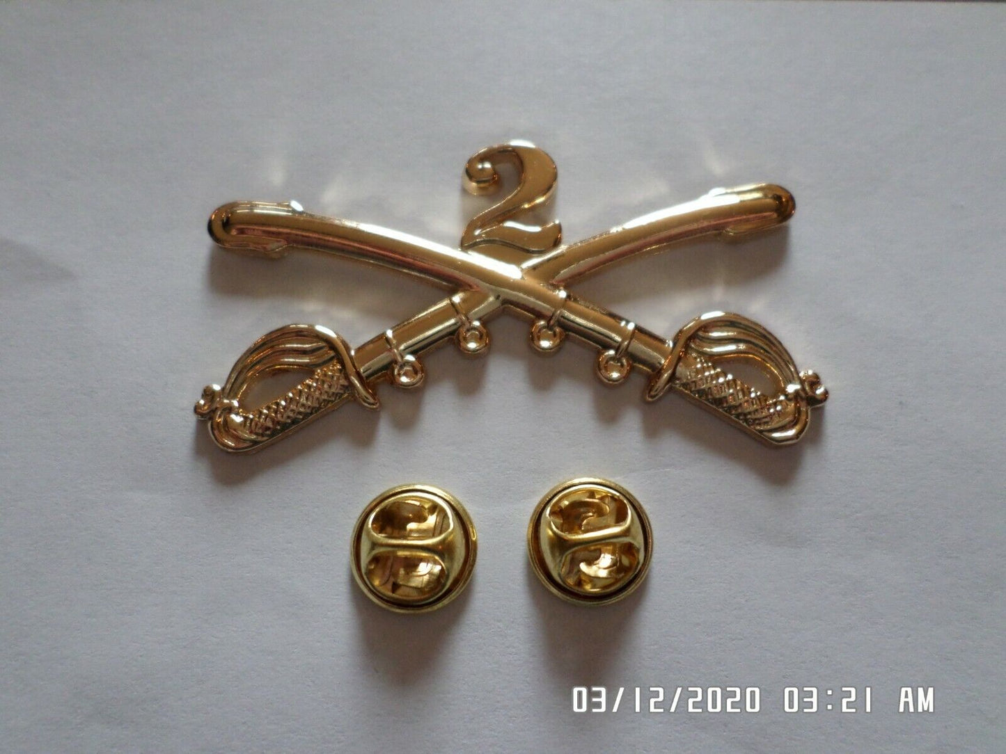 2nd CAVALRY SWORDS SABERS  MILITARY HAT PIN 2nd CAVALRY REGIMENT BADGE