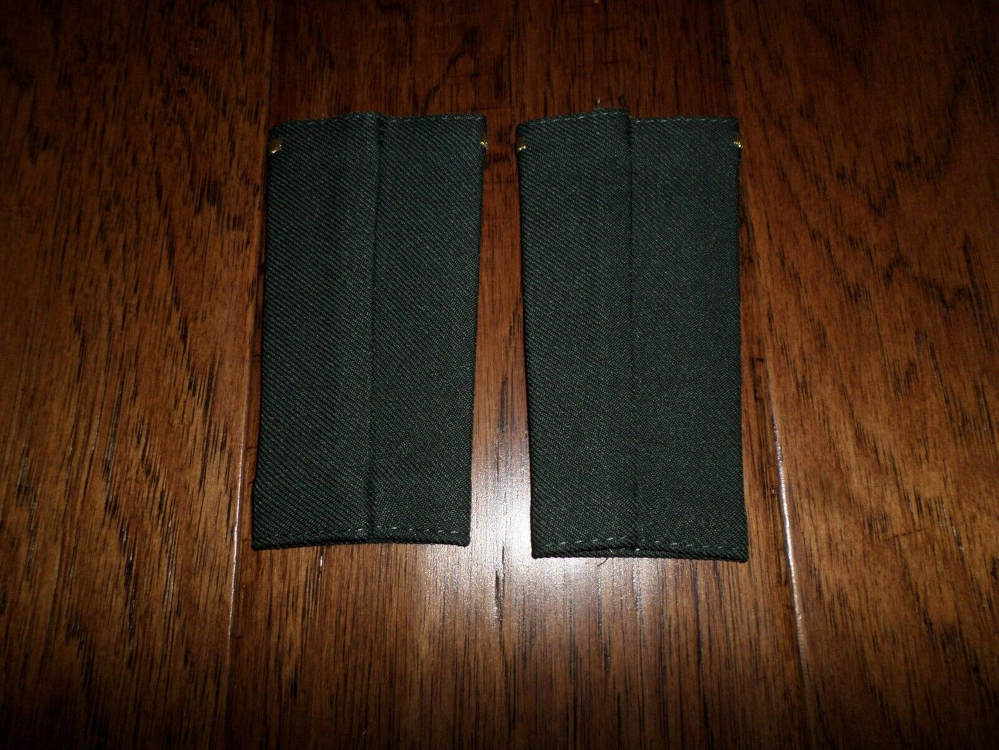 U.S MILITARY ARMY EPAULETS 1st LIEUTENANT SHOULDER RANK DARK GREEN USA MADE