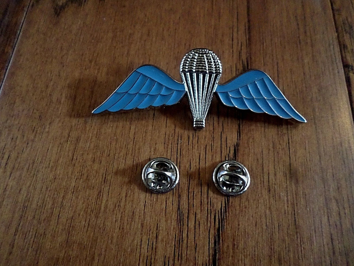 BRITISH MILITARY JUMP WINGS BADGE 2 7/8" DOUBLE POST METAL PIN