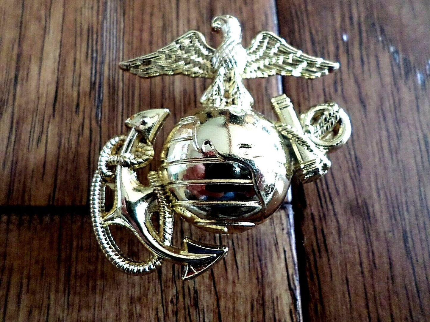 U.S MARINE CORPS EGA LAPEL HAT CAP PIN USMC EAGLE GLOBE & ANCHOR LEFT INSIGNIA