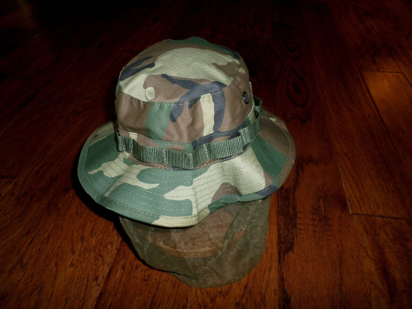 WOODLAND CAMOUFLAGE MILITARY STYLE BOONIE HAT WITH MOSQUITO INSECT NETTING