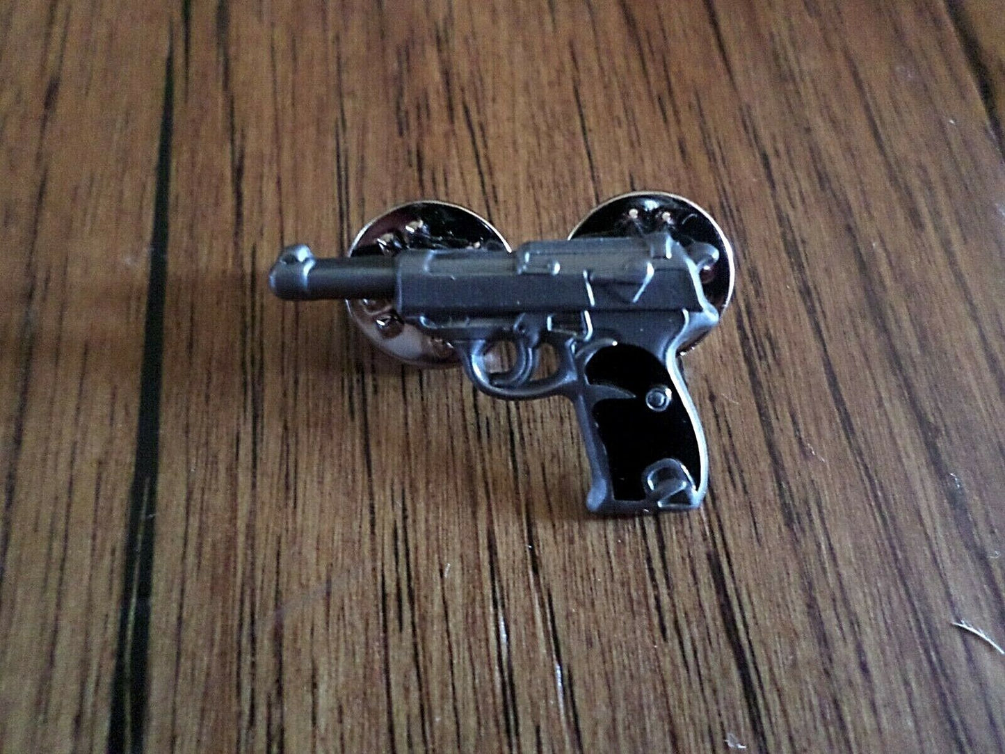 P-38 GERMAN AUTOMATIC PISTOL HAT PIN LAPEL PIN SILVER IN COLOR