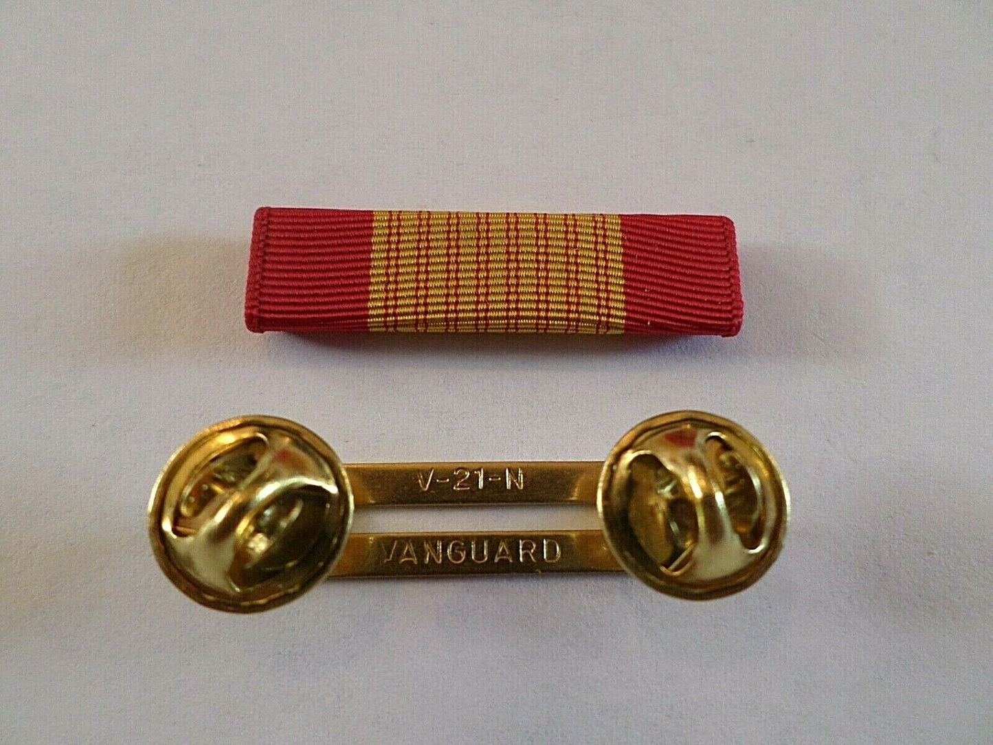 VIETNAM GALLANTRY CROSS RIBBON WITH BRASS RIBBON HOLDER U.S MILITARY VETERAN