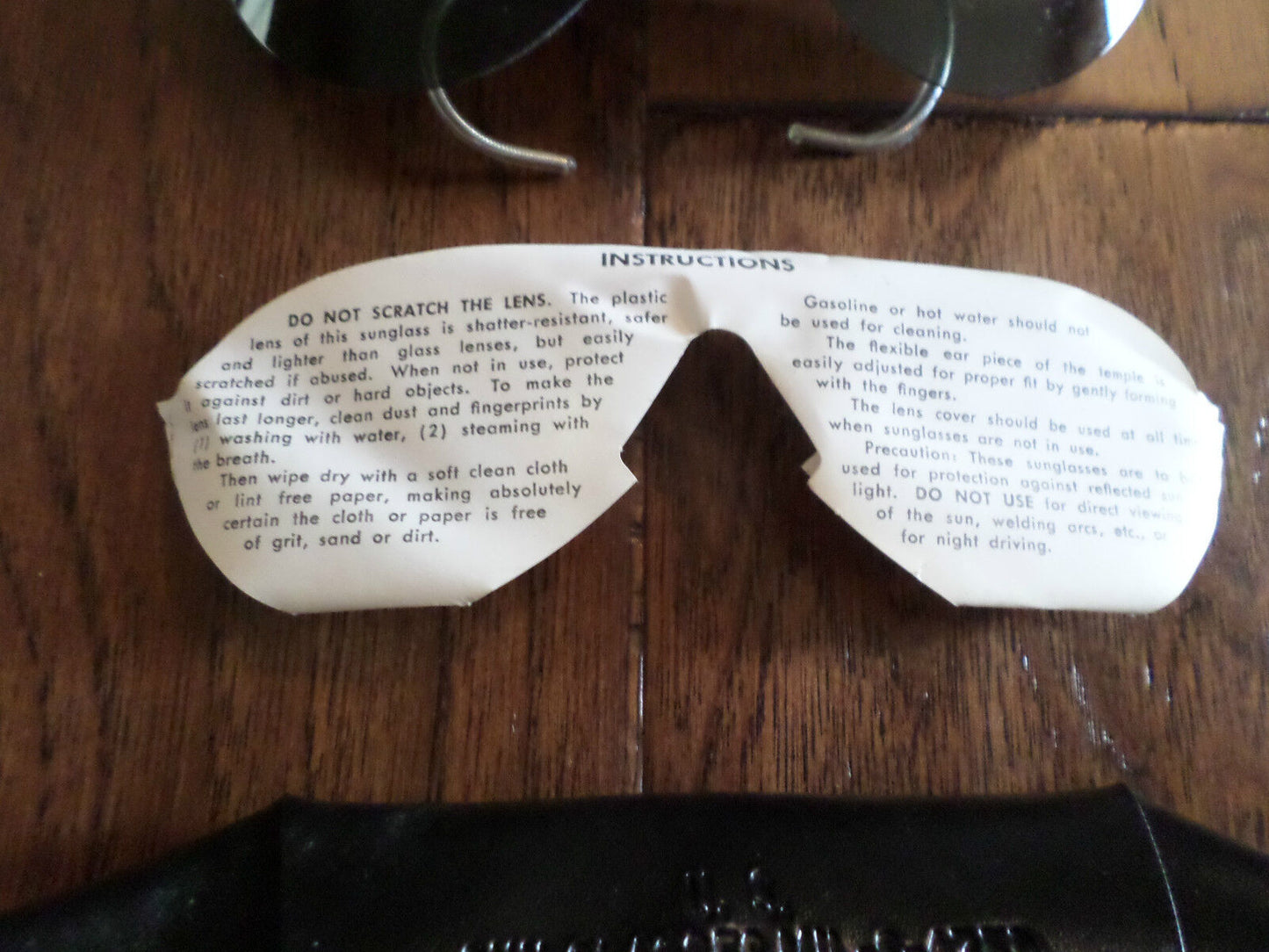 U.S MILITARY VIETNAM ISSUE SUNGLASSES WITH CASE DATED 1974 NEW UNISSUED