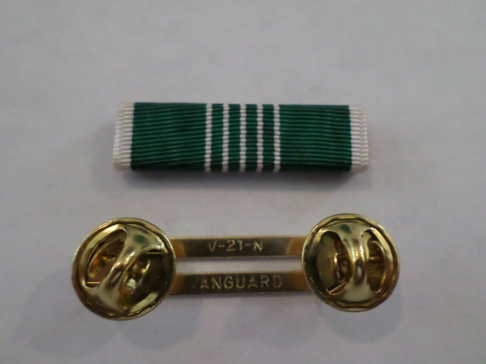 ARMY COMMENDATION RIBBON WITH RIBBON HOLDER US MILITARY ISSUE VETERAN ...