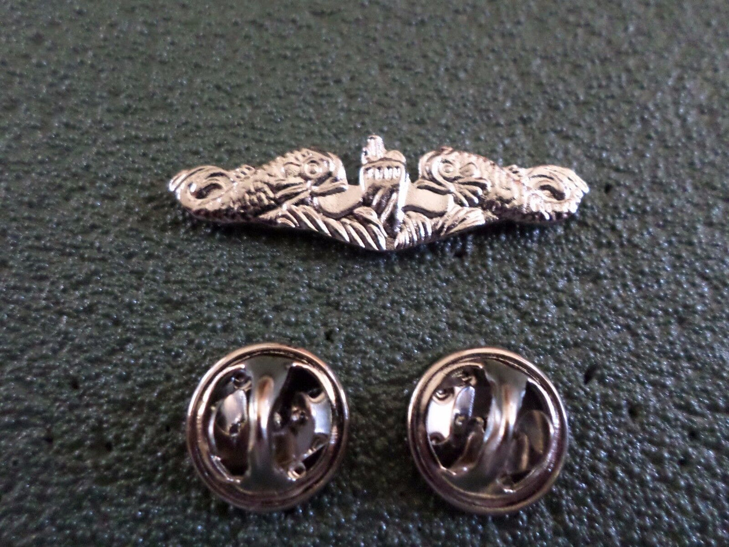 U.S MILITARY NAVY SILVER ENLISTED MEN SUBMARINE HAT PIN LAPEL PIN MINIATURE SIZE