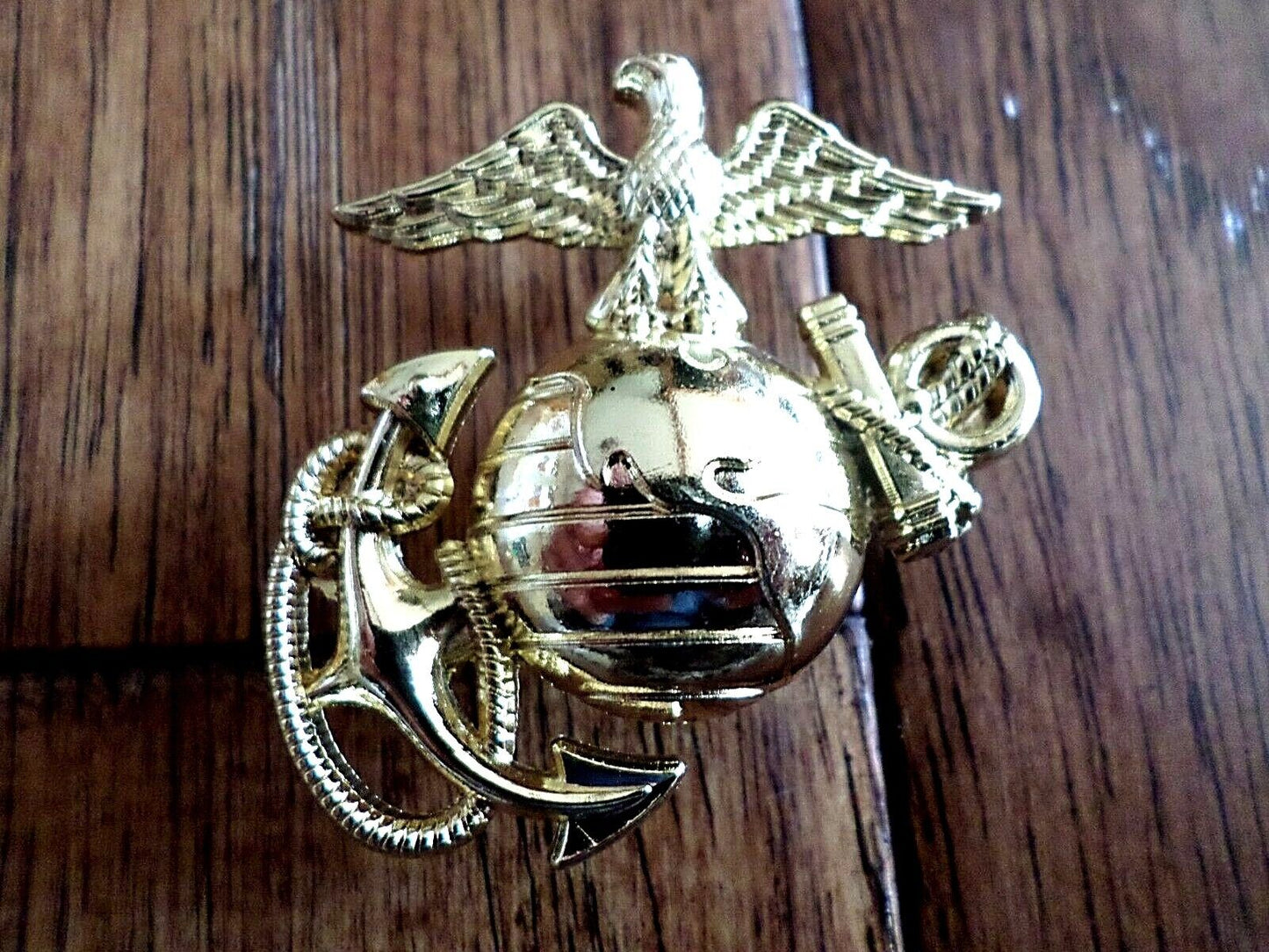 U.S MARINE CORPS EGA LAPEL HAT CAP PIN USMC EAGLE GLOBE & ANCHOR LEFT INSIGNIA