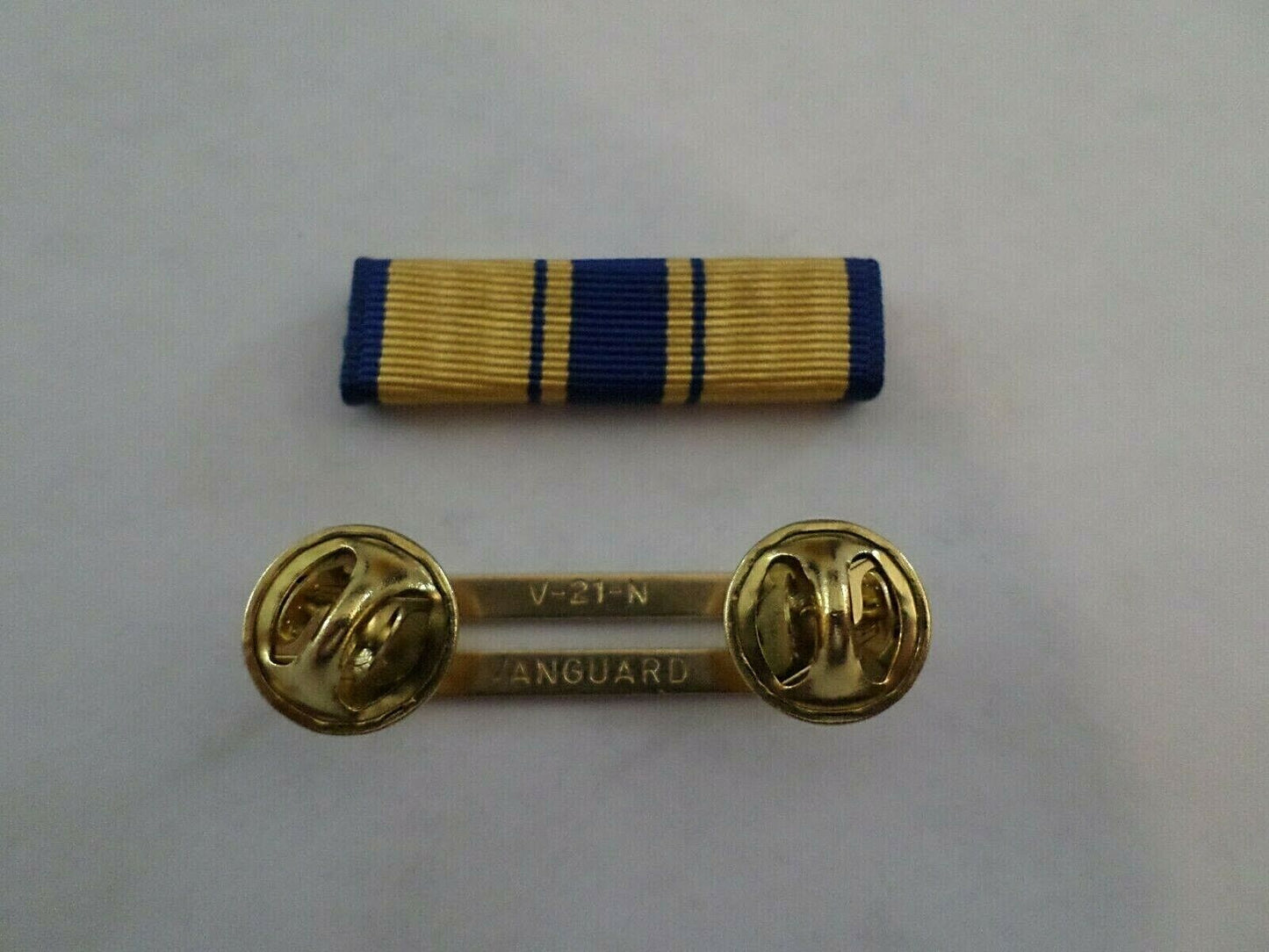 AIR FORCE COMMENDATION RIBBON WITH BRASS RIBBON HOLDER US MILITARY ISSUE