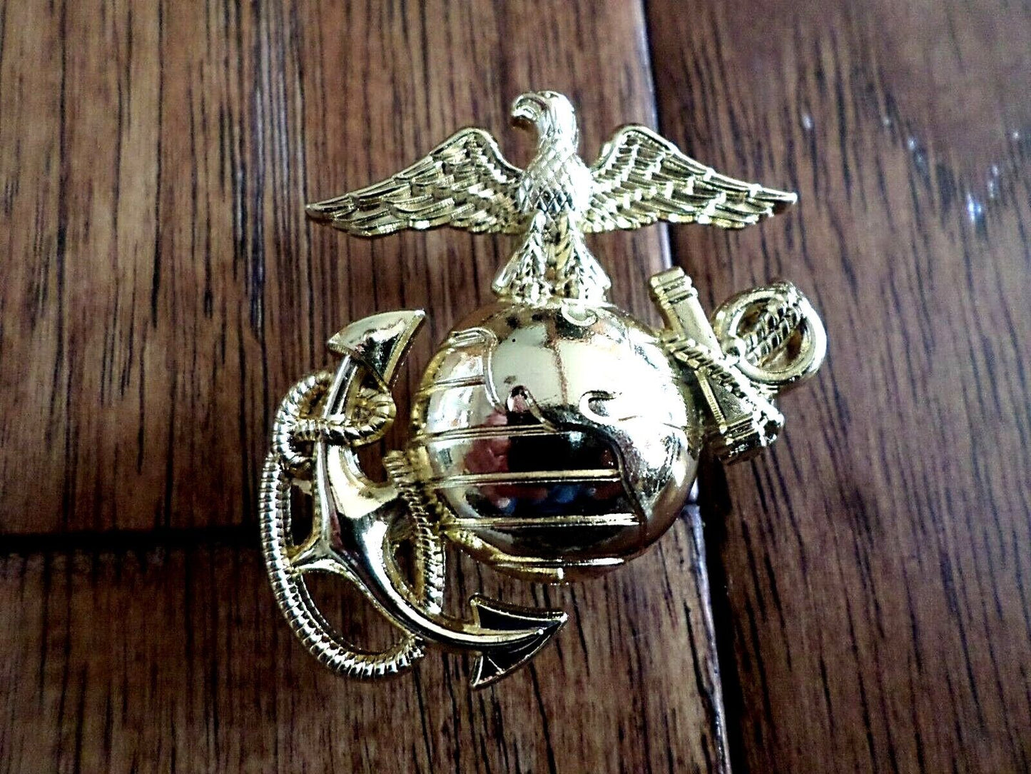 U.S MARINE CORPS EGA LAPEL HAT CAP PIN USMC EAGLE GLOBE & ANCHOR LEFT INSIGNIA