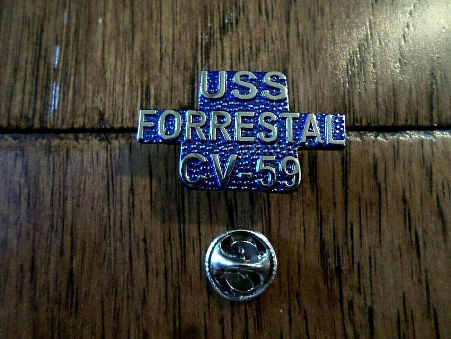 U.S MILITARY NAVY SHIP USS FORRESTAL CV-59 HAT LAPEL PIN