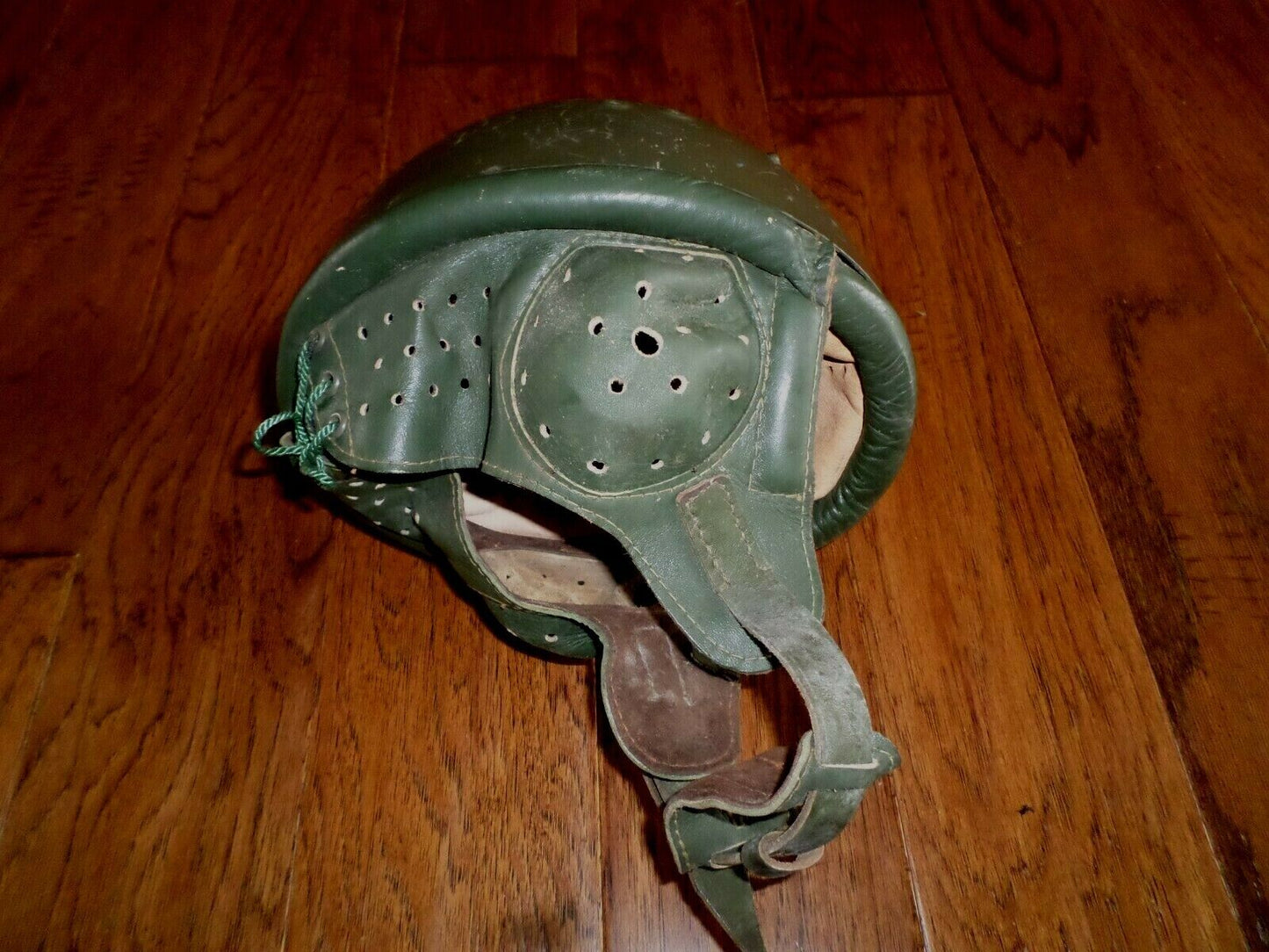 EAST GERMAN PARATROOPER HELMET WITH LINER CHIN STRAP COLD WAR ERA