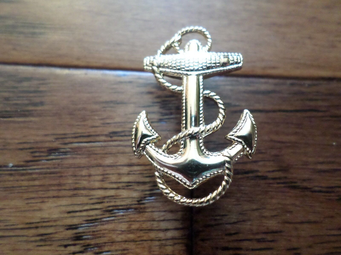 U.S NAVY GOLD ANCHOR LAPEL HAT PIN U.S MILITARY MINIATURE SIZE 1" X 1/4"