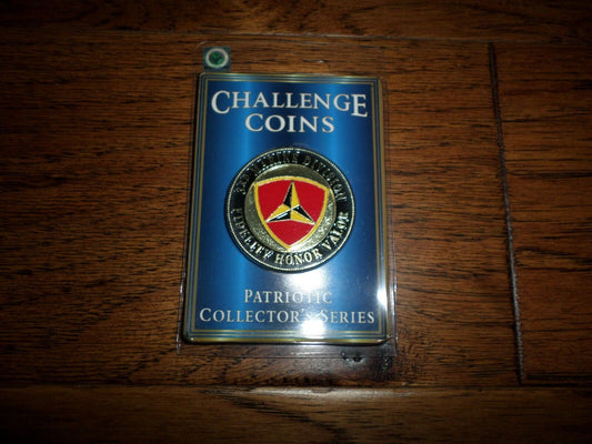 U.S MARINE CORPS 3rd DIVISION CHALLENGE COIN NEW IN PACKAGE COLLECTOR'S SERIES