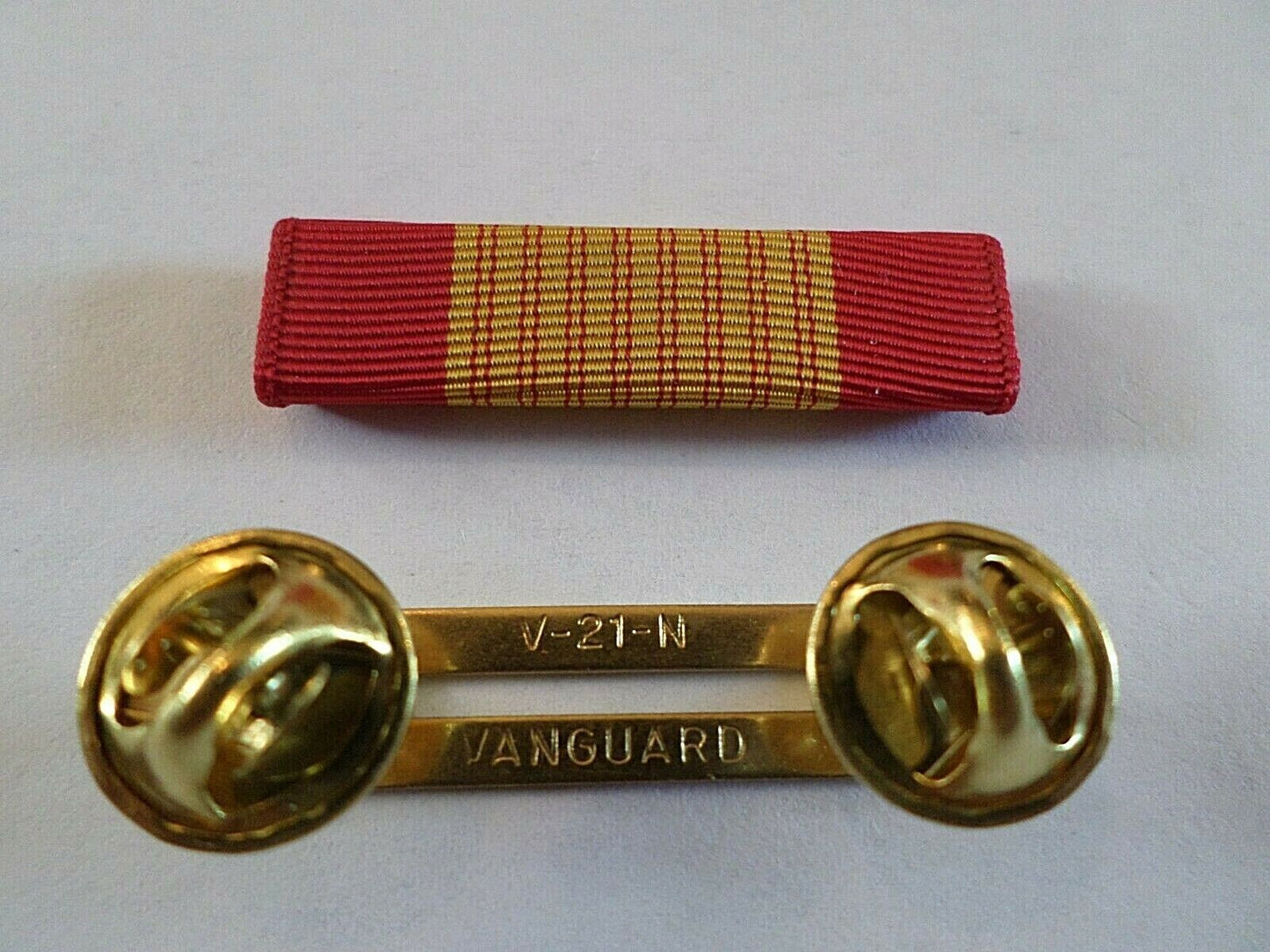 VIETNAM GALLANTRY CROSS RIBBON WITH BRASS RIBBON HOLDER U.S MILITARY VETERAN