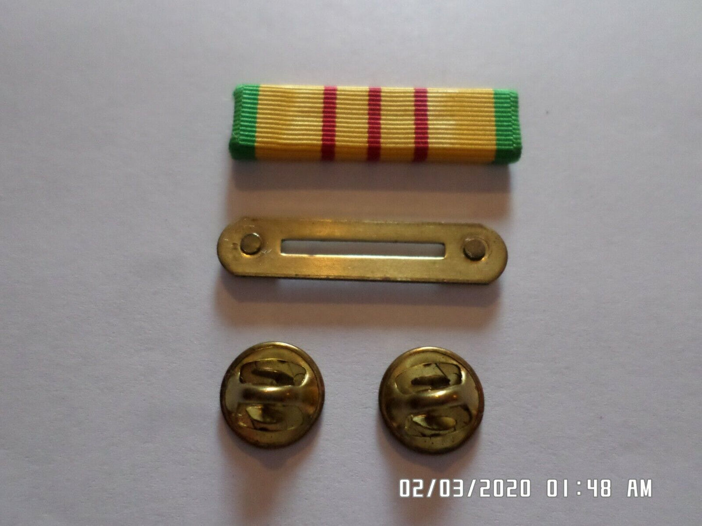 VIETNAM SERVICE RIBBON WITH RIBBON HOLDER U.S MILITARY VETERAN G.I ISSUE