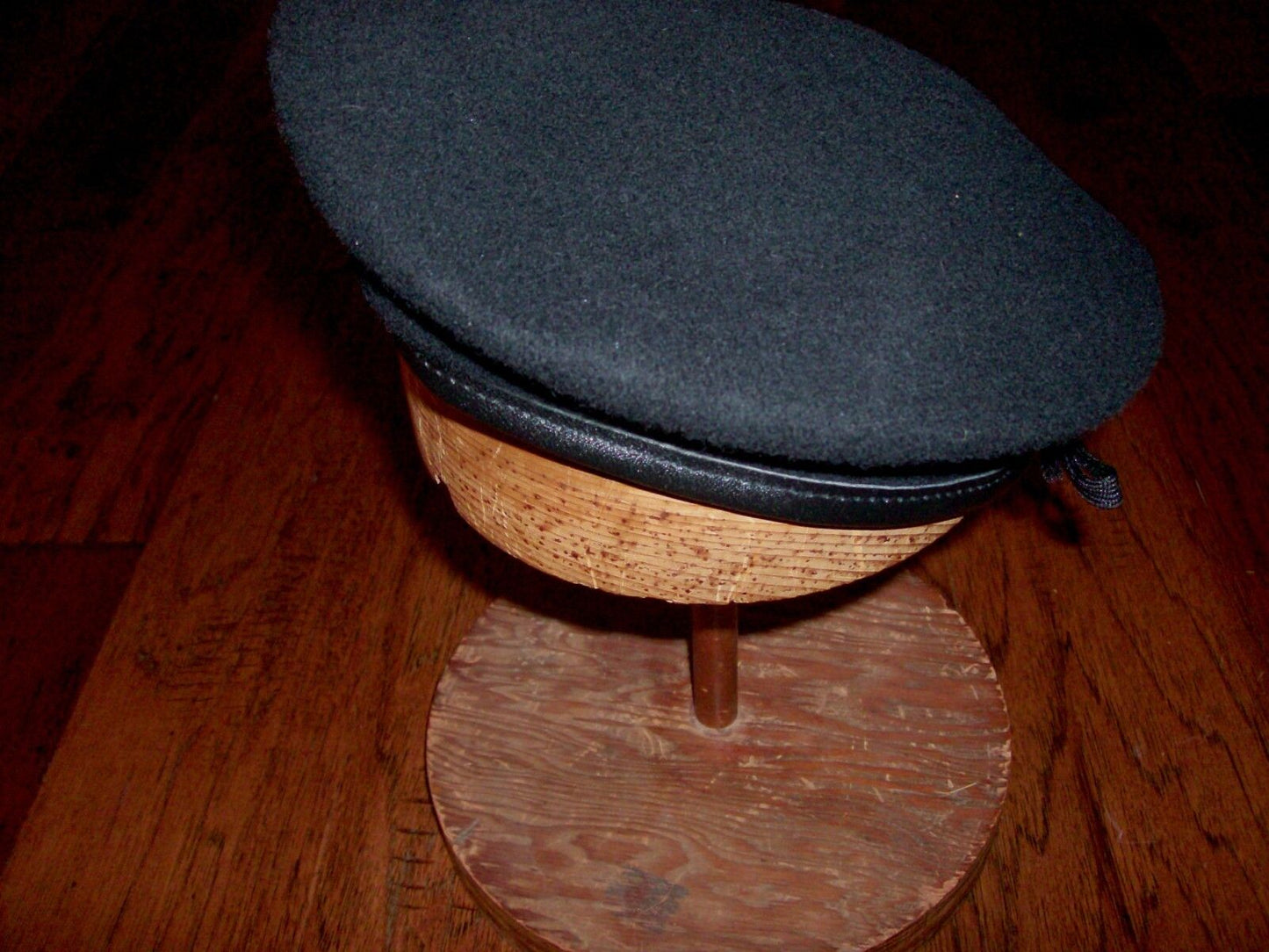 U.S MILITARY ISSUE BLACK WOOL BERET MADE IN THE U.S.A BANCROFT SIZE 7 1/4