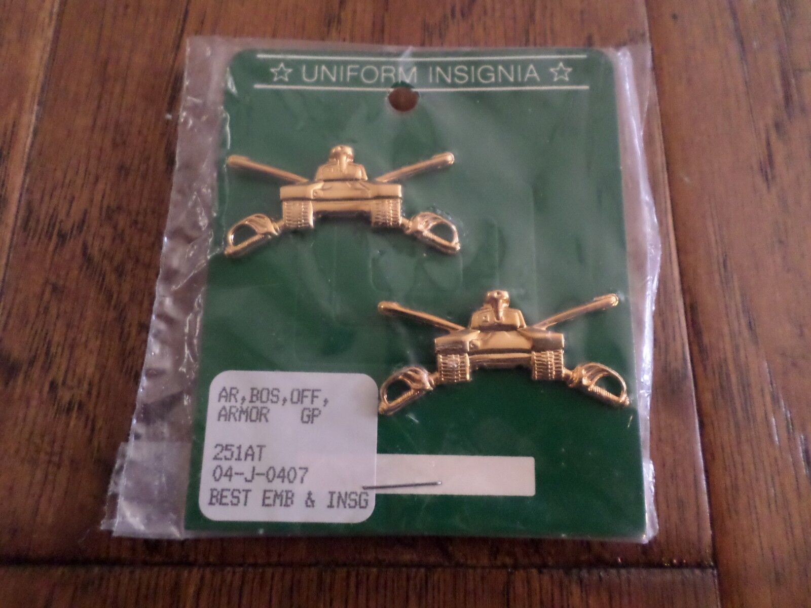 U.S MILITARY ISSUE GOLD OFFICERS ARMORED COLLAR INSIGNIA U.S.A MADE NE ...
