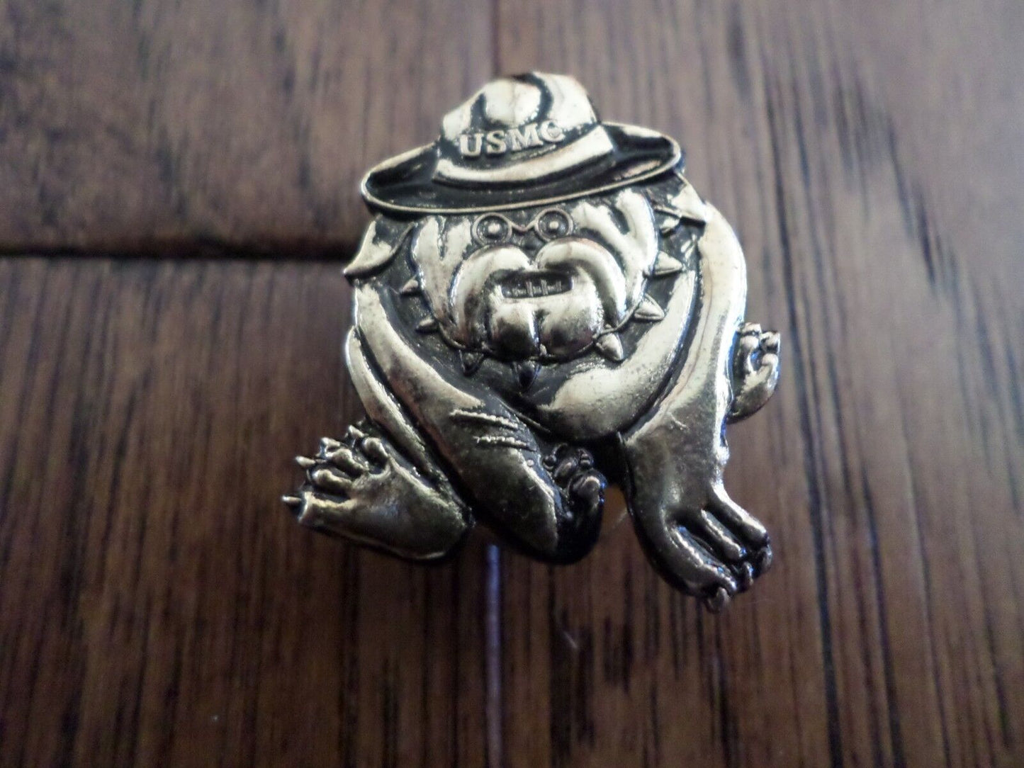 U.S MILITARY MARINE CORPS BULLDOG USMC HAT PIN DOUBLE CLUTCH BACK