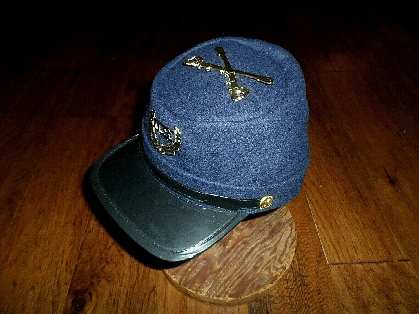 CIVIL WAR UNION KEPI CAVALRY HAT BLUE WOOL ADJUSTABLE KEPI SWORDS U.S BADGE