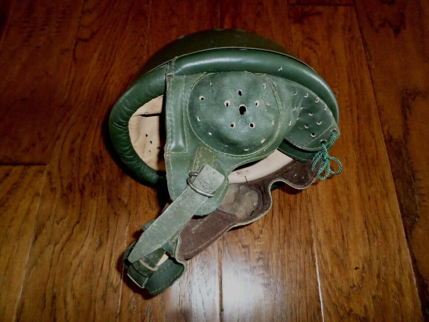 EAST GERMAN PARATROOPER HELMET WITH LINER CHIN STRAP COLD WAR ERA