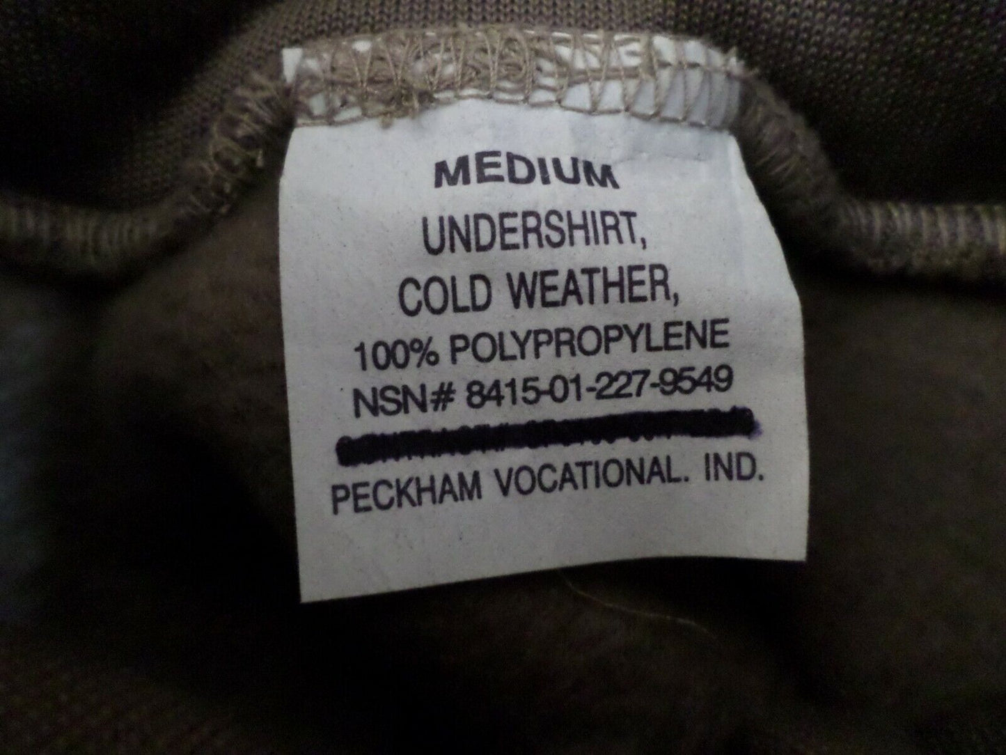 U.S MILITARY ISSUE POLYPROPYLENE EXTREME COLD WEATHER SHIRT MEDIUM U.S.A MADE