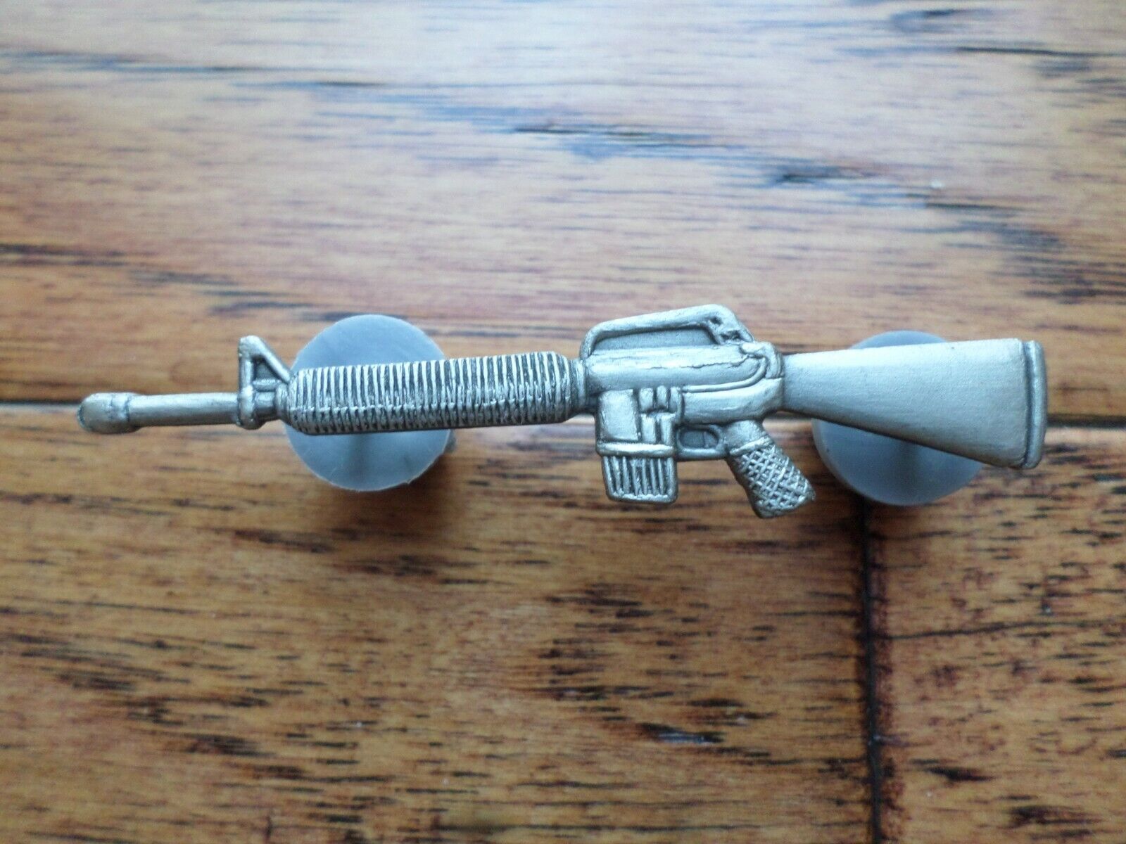 U.S MILITARY M-16 RIFLE HAT PIN LAPEL PIN – Clay's Military