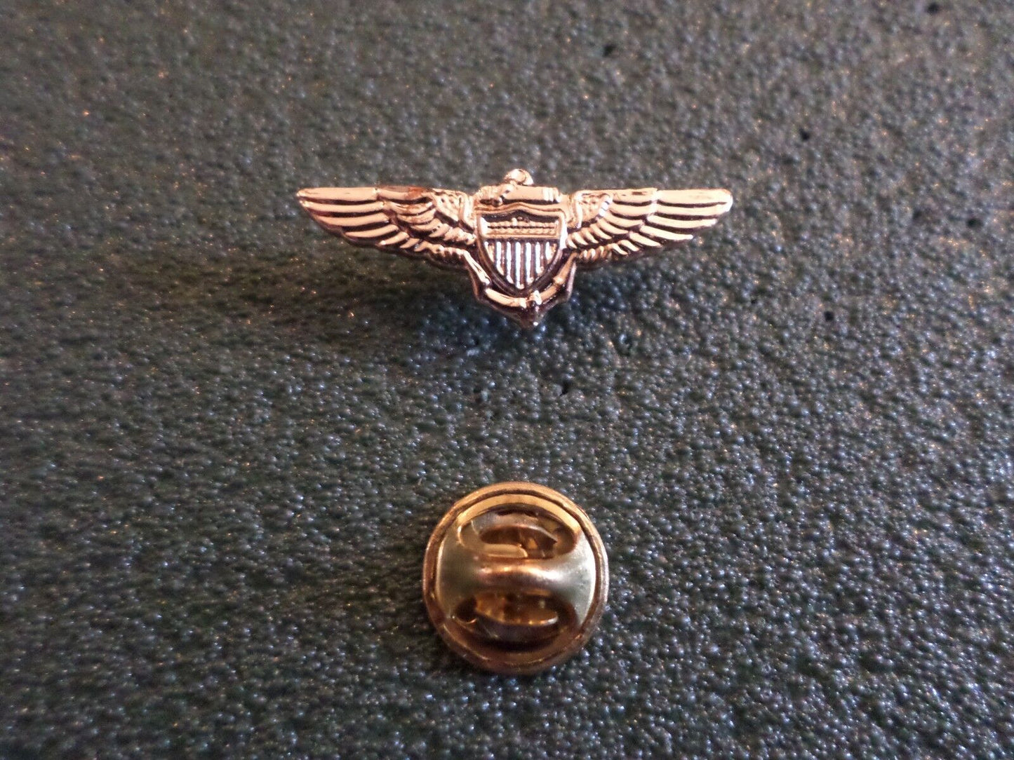 U.S MILITARY NAVY MINIATURE GOLD PILOT WINGS 1 1/4" INCHES WIDE HAT PIN LAPEL